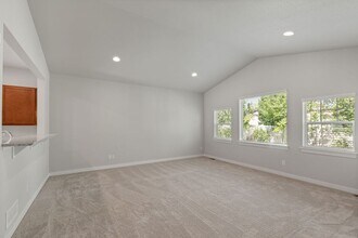 290 E Chestnut in Windsor, CO - Building Photo - Building Photo