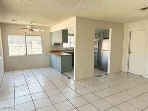 533 Zuber Ave in Henderson, NV - Building Photo - Building Photo