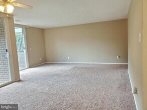 10218 Prince Pl in Largo, MD - Foto de edificio - Building Photo