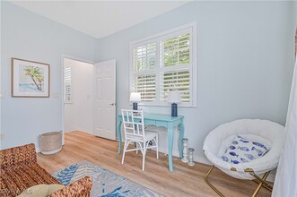 23501 Alamanda Dr in Bonita Springs, FL - Building Photo - Building Photo