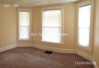 918 Eastern Ave SE in Grand Rapids, MI - Building Photo - Building Photo
