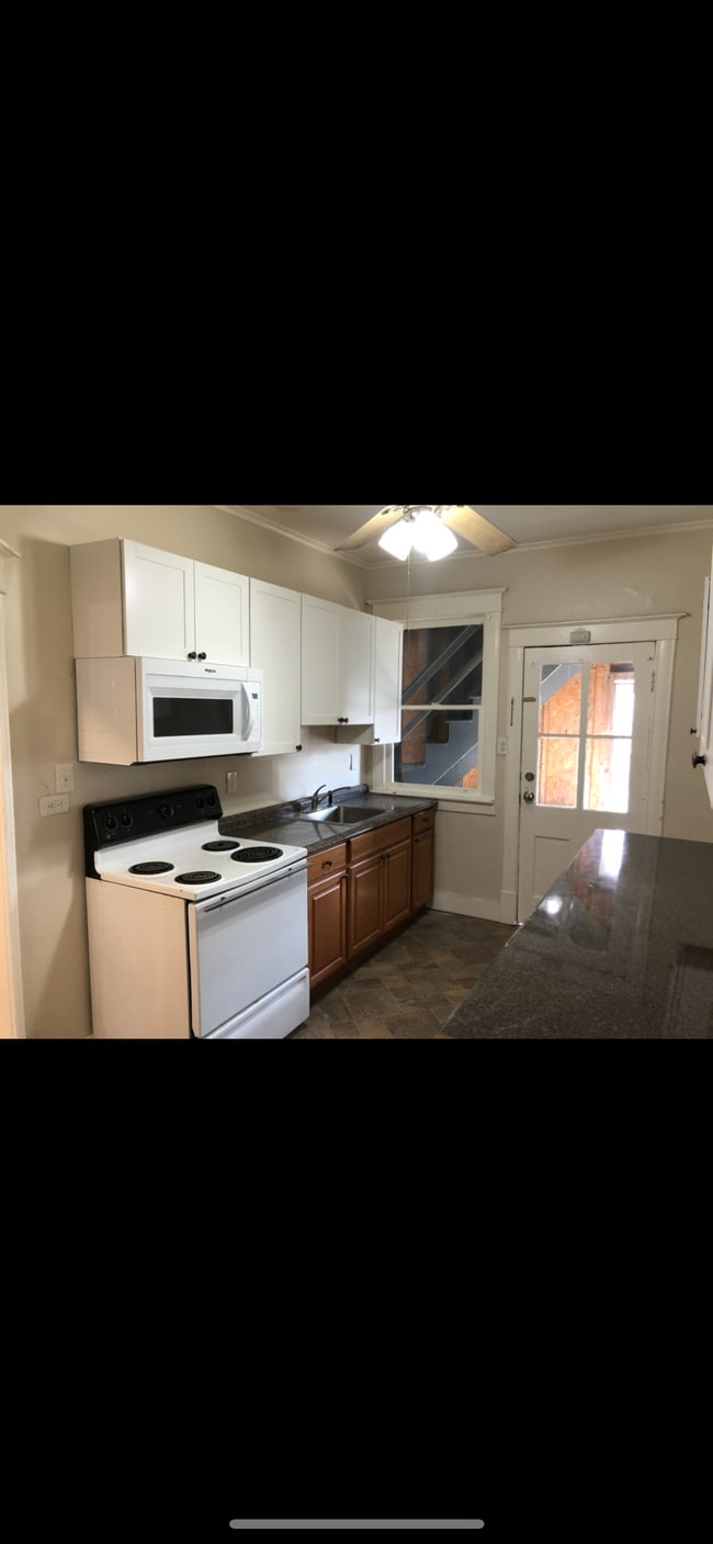 253 Manning Blvd, Unit 1st floor in Albany, NY - Building Photo - Building Photo