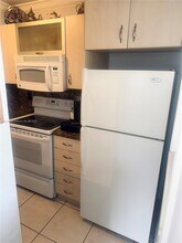 9722 Hammocks Blvd in Miami, FL - Building Photo - Building Photo