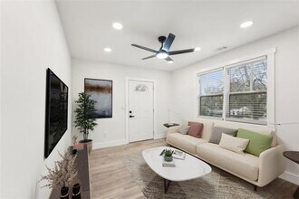 1288 Almont Dr SW in Atlanta, GA - Building Photo - Building Photo