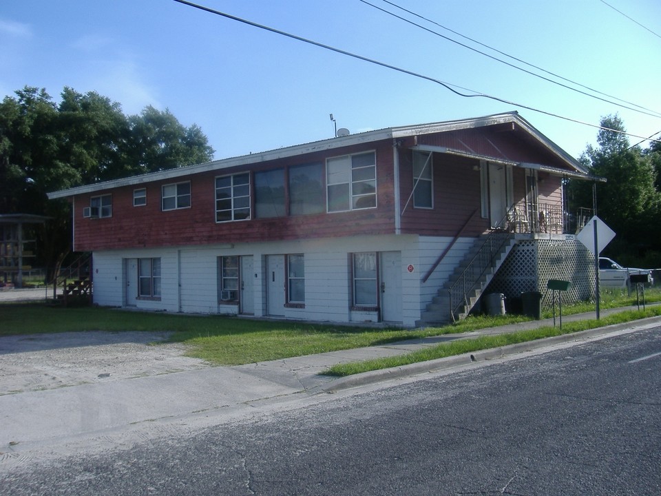 22025 SE 69th Ave in Hawthorne, FL - Building Photo