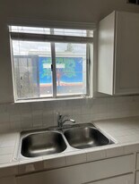 533 Vernon Ave, Unit 533 Indiana upper back ap in Venice, CA - Building Photo