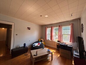 427 6th St SE in Minneapolis, MN - Building Photo - Building Photo