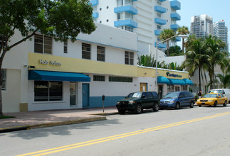 249 Collins Ave in Miami Beach, FL - Foto de edificio - Building Photo