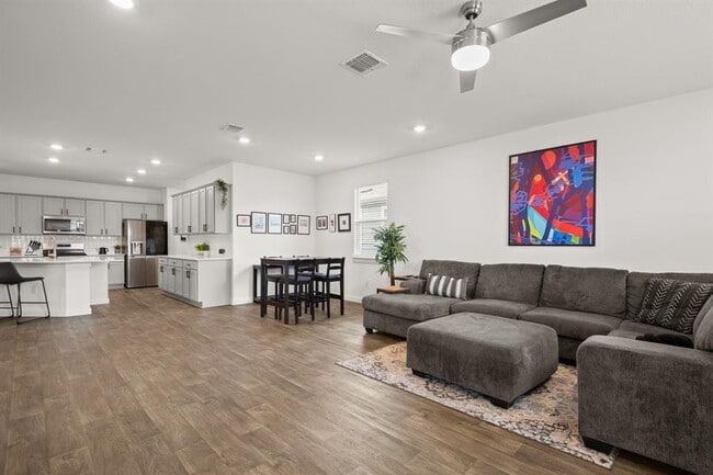 property at 3024 Egan Dr
