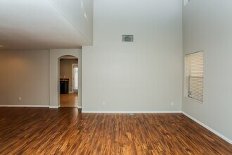 9514 Grandview Spring Ave in Las Vegas, NV - Foto de edificio - Building Photo