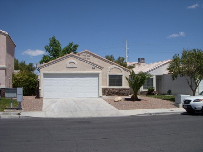 8208 Cactus Root Ct in Las Vegas, NV - Building Photo - Building Photo