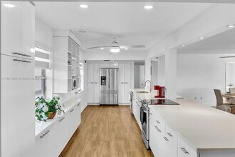 1350 NE 191st St in North Miami Beach, FL - Building Photo - Building Photo