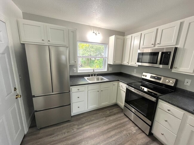 property at 444 W 5th St
