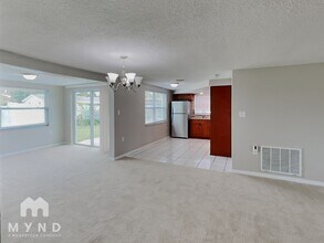 9724 Lakeside Ln in Port Richey, FL - Building Photo - Building Photo
