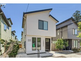 12096 SE Pine St in Portland, OR - Building Photo