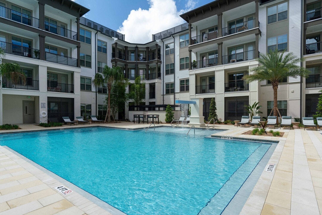 The Julington in Jacksonville, FL - Foto de edificio