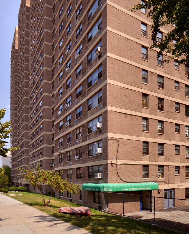 Riverview House in Bronx, NY - Building Photo - Building Photo