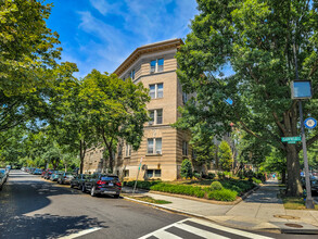 2800 Connecticut Avenue in Washington, DC - Building Photo - Building Photo