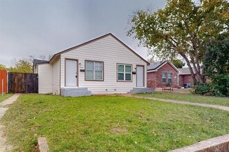 1532 Whitaker Ave in Dallas, TX - Building Photo - Building Photo