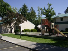 Pineview in Joseph, OR - Building Photo