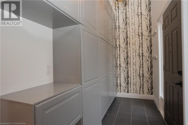 229 Westview Ct in Kitchener, ON - Building Photo - Building Photo