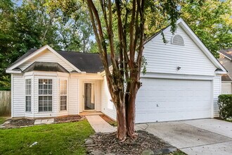 8610 Treyburn Dr in Charlotte, NC - Building Photo - Building Photo