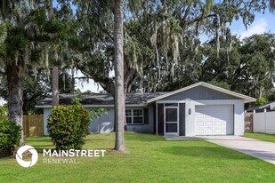 3339 Spainwood Dr in Sarasota, FL - Building Photo