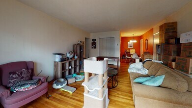 8 Kittredge St in Boston, MA - Foto de edificio - Building Photo