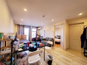65-38 Austin St in Queens, NY - Building Photo - Building Photo