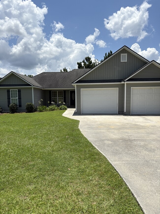 property at 26 Mill Pond Pl