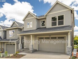10909 SW Annand Hill Ct in Tigard, OR - Building Photo