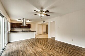 5535 Squires Dr in The Colony, TX - Building Photo - Building Photo