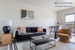 2850 15th Ave W, Unit SI FL2-ID881 in Seattle, WA - Building Photo