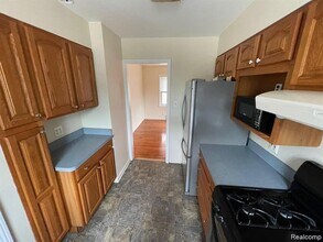 1518 E Lincoln Ave in Royal Oak, MI - Building Photo - Building Photo