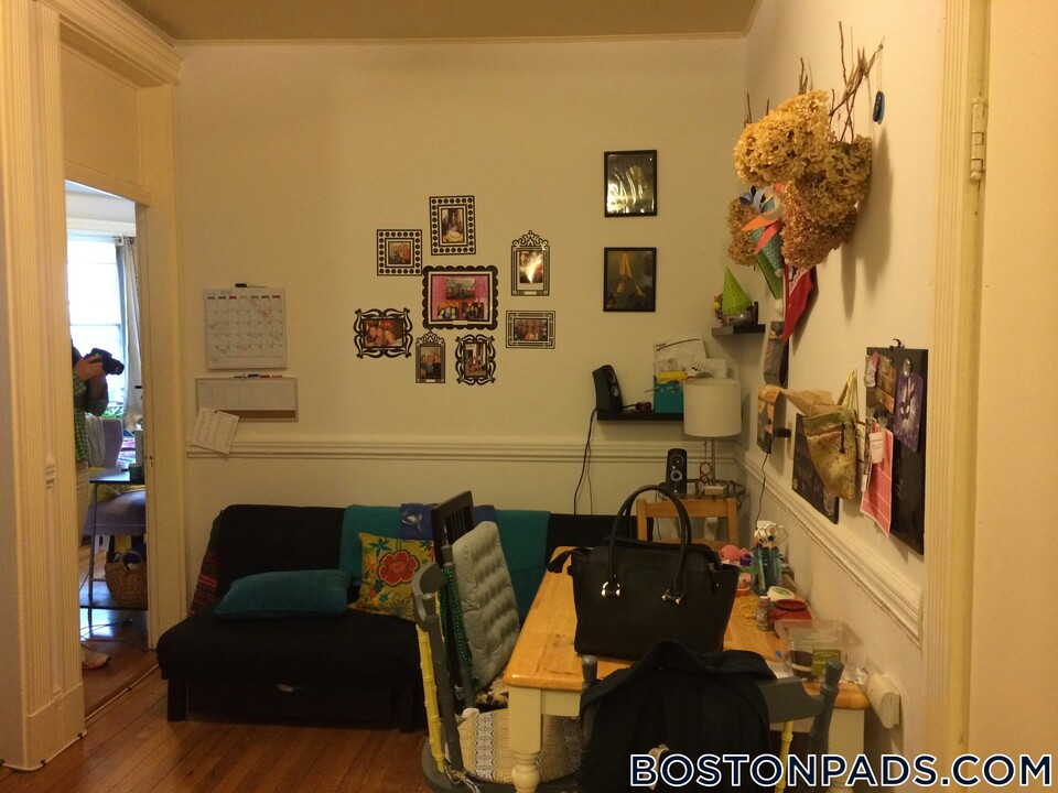 28 Westland Ave in Boston, MA - Building Photo
