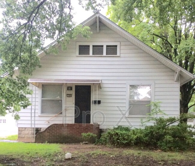property at 109 W Lindburg St