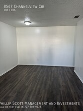 8567 Channelview Cir in Tampa, FL - Foto de edificio - Building Photo