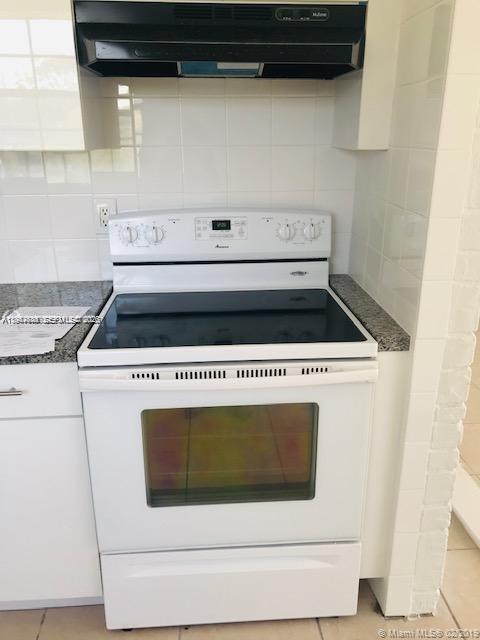 752 NW 3rd Ct in Hallandale Beach, FL - Building Photo - Building Photo