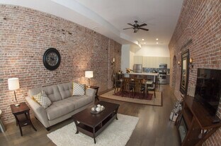 The Winston in Utica, NY - Building Photo