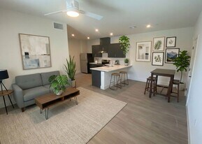 Beals-Henderson Pointe in Las Vegas, NV - Building Photo