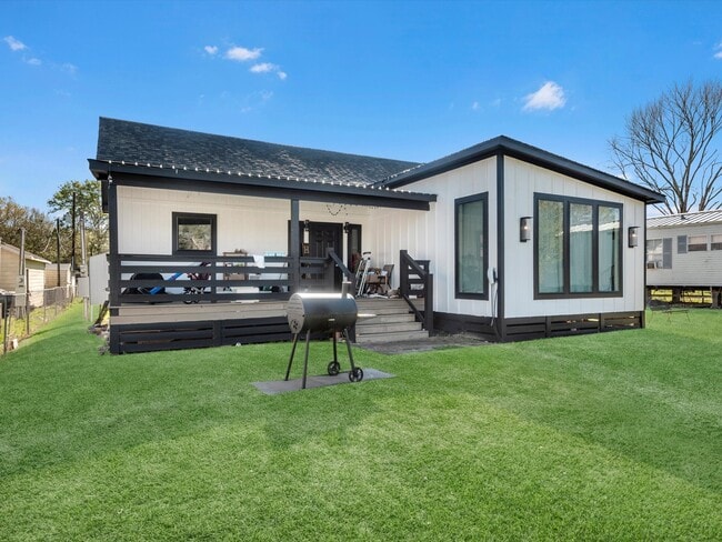 3209 Pennsylvania St in Fresno, TX - Building Photo - Building Photo