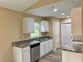 1836 NW 21st Ct in Ocala, FL - Building Photo - Building Photo