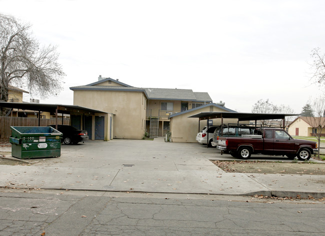 1151-1163 E Kern Ave in Tulare, CA - Building Photo - Building Photo