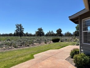 20865 Dione Way in Bend, OR - Building Photo - Building Photo