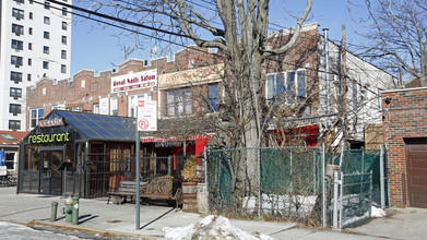 115 Oriental Blvd in Brooklyn, NY - Building Photo - Building Photo