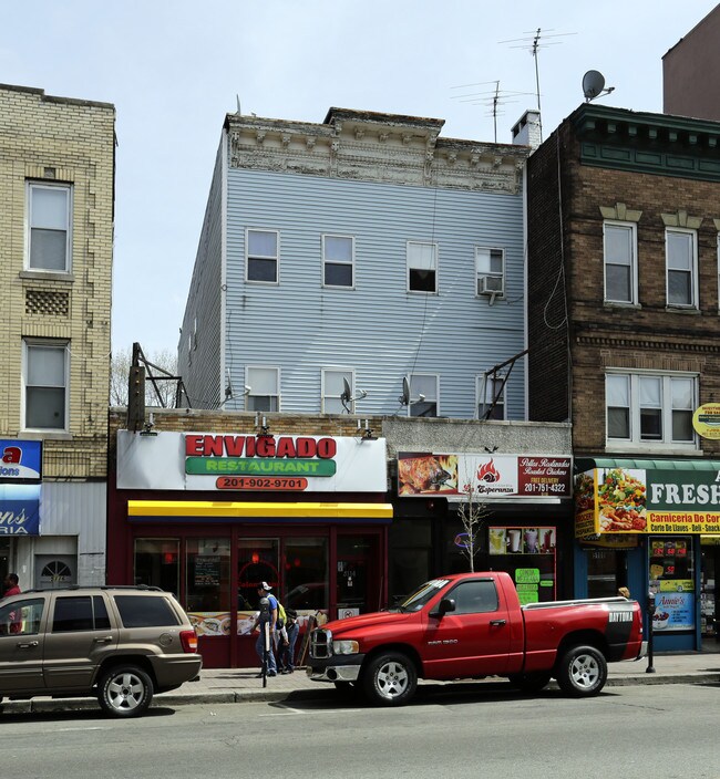 5110-5114 Bergenline Ave