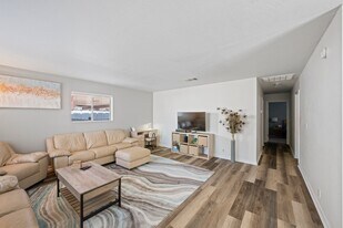 1237 Lenrey Ave in El Centro, CA - Building Photo