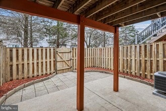 5503 Sacramento Mews Pl in Alexandria, VA - Building Photo - Building Photo