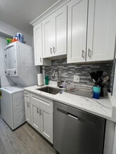 1531 Colonial Dr, Unit 201 in Woodbridge, VA - Building Photo - Building Photo