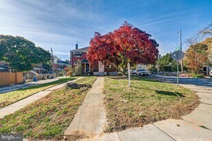411 Ingleside Ave in Baltimore, MD - Building Photo